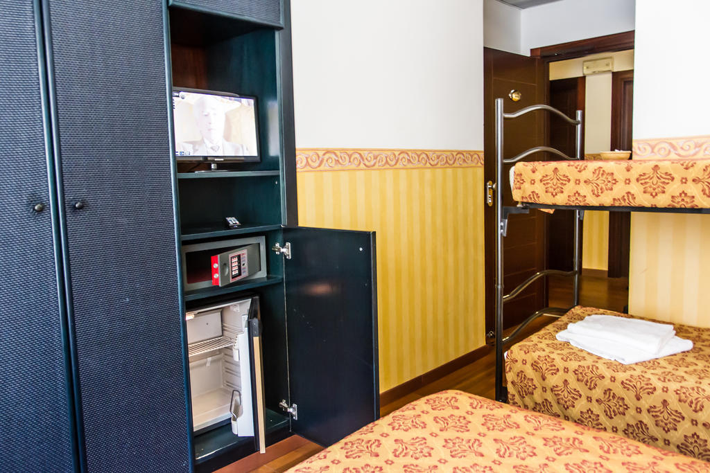 ריצ'יונה Hotel Consul - Family Hotel חדר תמונה